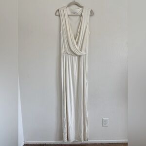 BLACK HALO Plunging V-Neck Sleeveless Super Maxi Length Dress High Slit Size: 10